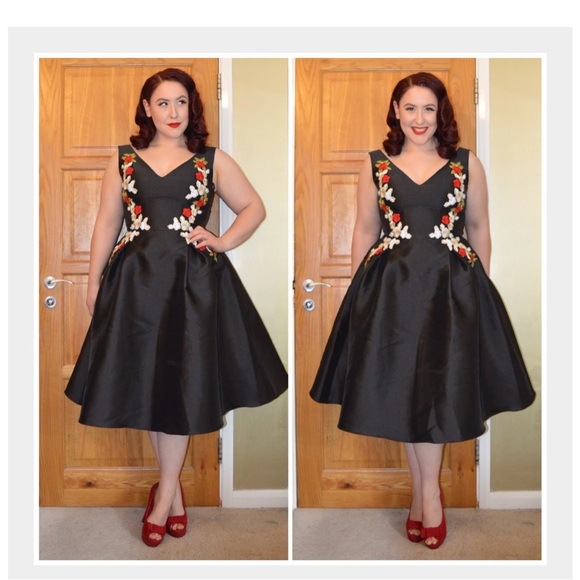 Chi Chi London Black Flare Dress - Picture 4 of 9